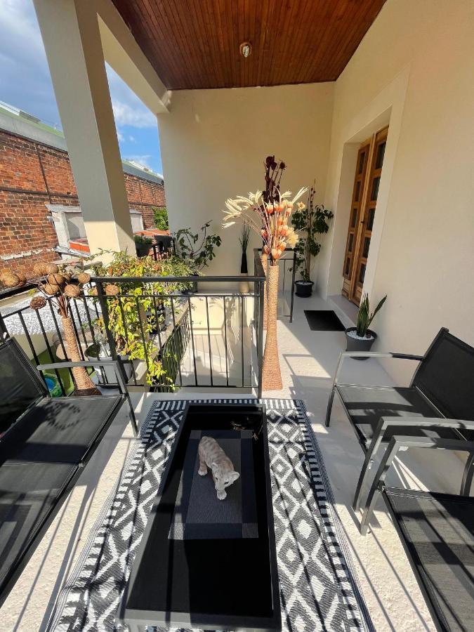 Agreable Appartement Dans Une Maison Saint-Denis  Exterior foto